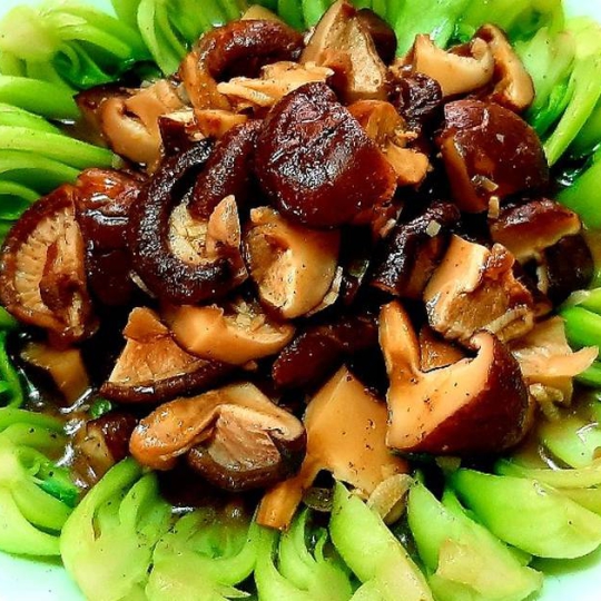 cải thìa sốt nấm đông cô