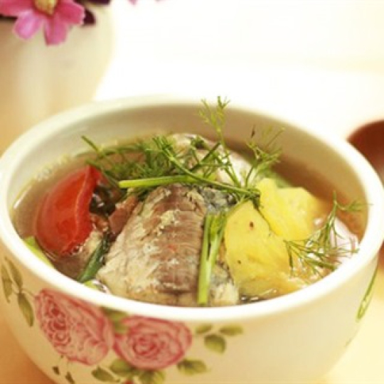 Canh cá nục nấu chua