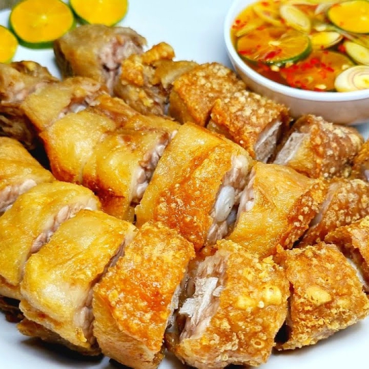 Đuôi heo chiên giòn 